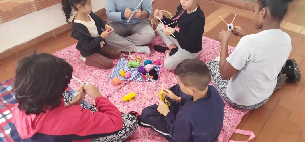 Clase esencial de Tejido - Escuela Libre Jamundí